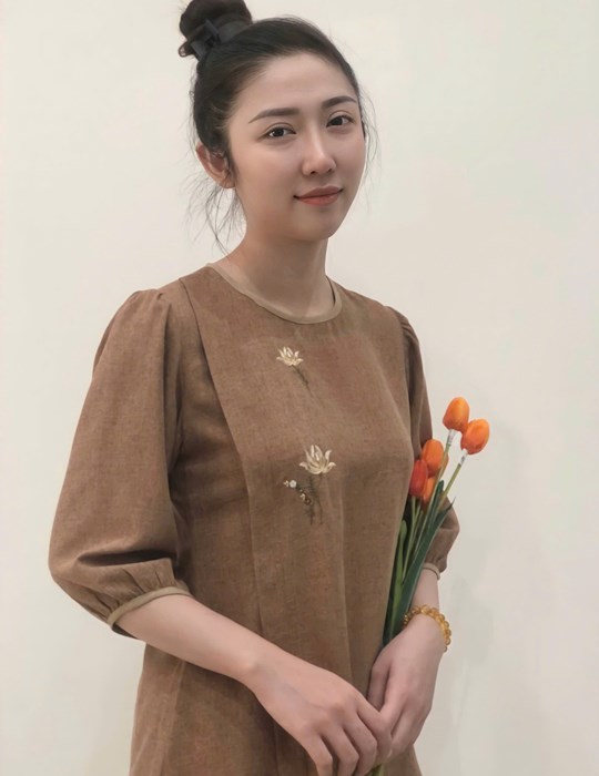 Bác Sĩ Sen Thêu