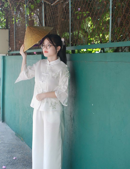 Bộ gấm tơ thêu