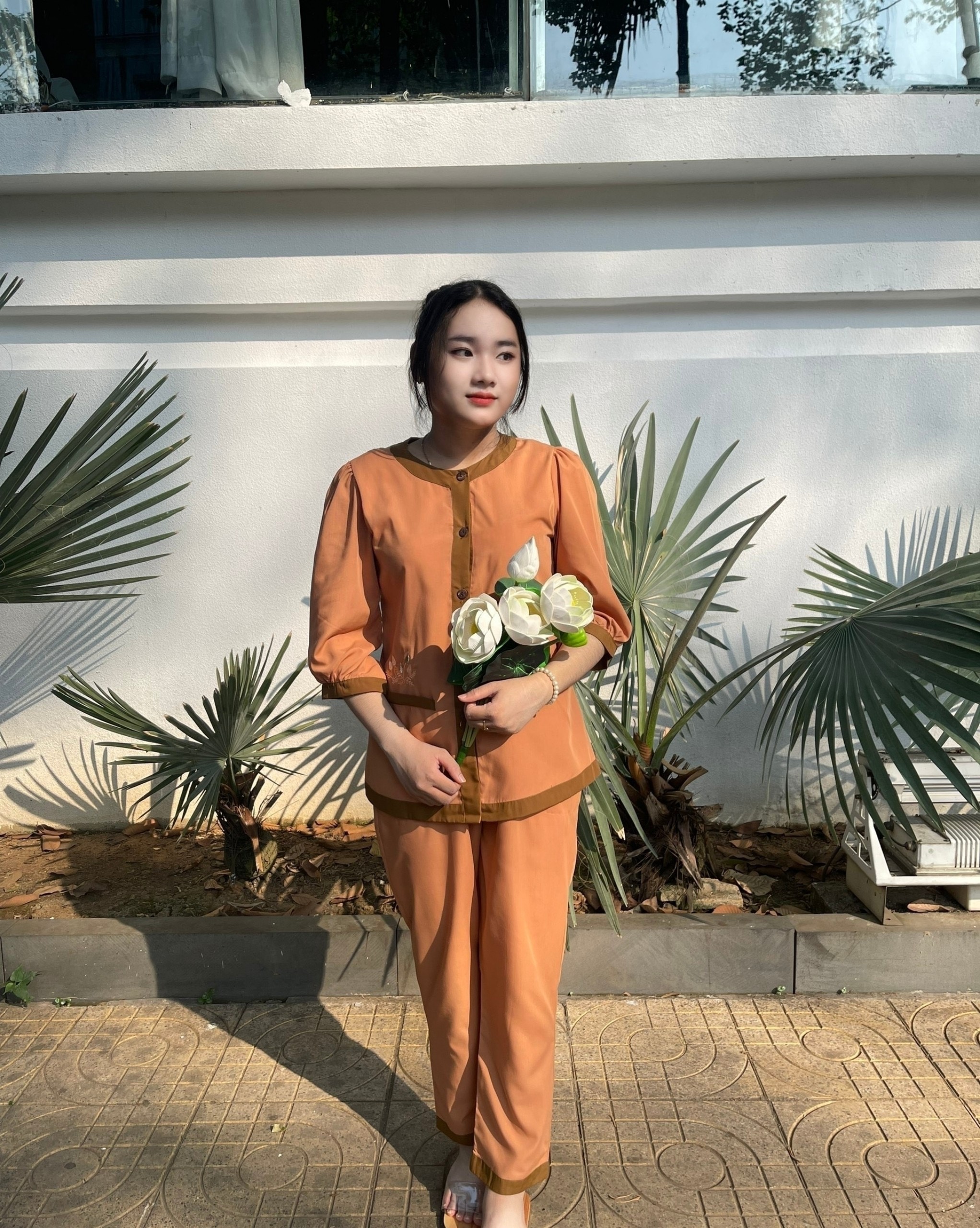 Cổ tròn viền