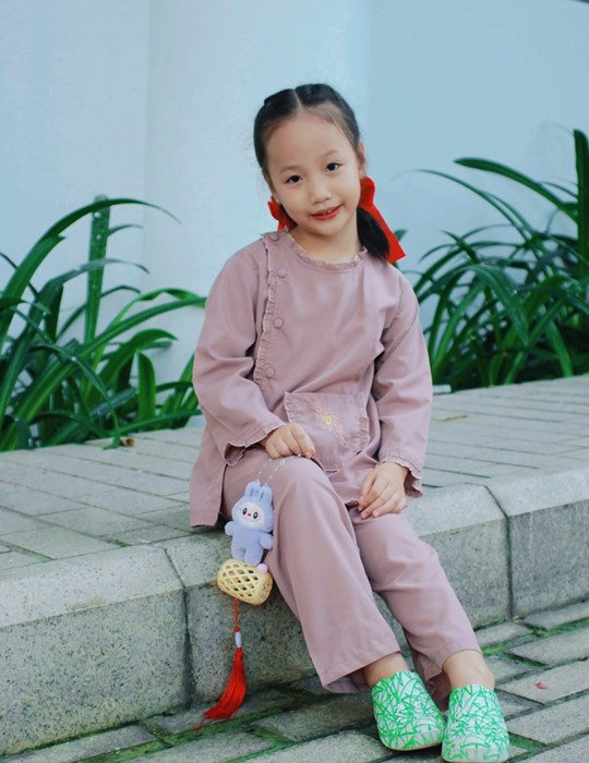 Kiểu bác sĩ cho bé gái