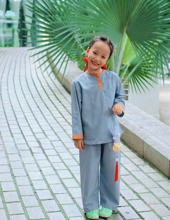 Kiểu cổ tròn viền dành cho bé 
