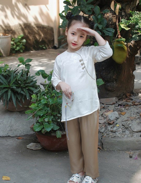 Sẩm gấm 3 nút cho bé