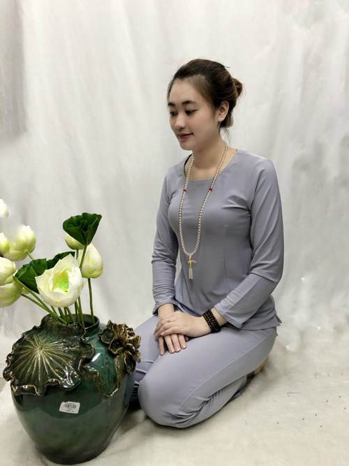 Kiểu Thun Cổ Tròn