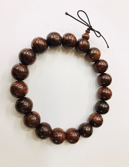 18 Hạt Gỗ Sưa Đỏ 18li