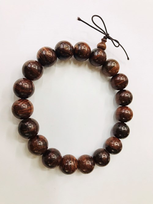 18 Hạt Gỗ Sưa Đỏ 18li