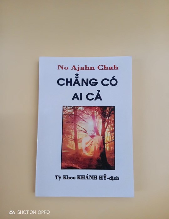 Chẳng có ai cả