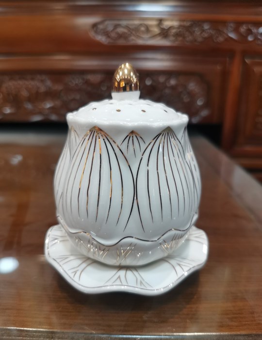 Chung nước bi sen 1918 số 1