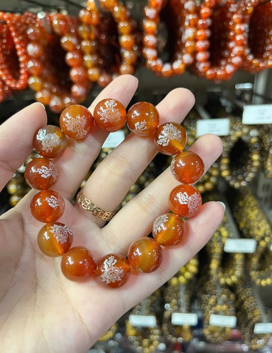 Chuỗi não sen đỏ 14 li