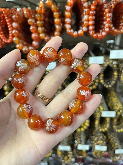 Chuỗi não sen đỏ 14 li