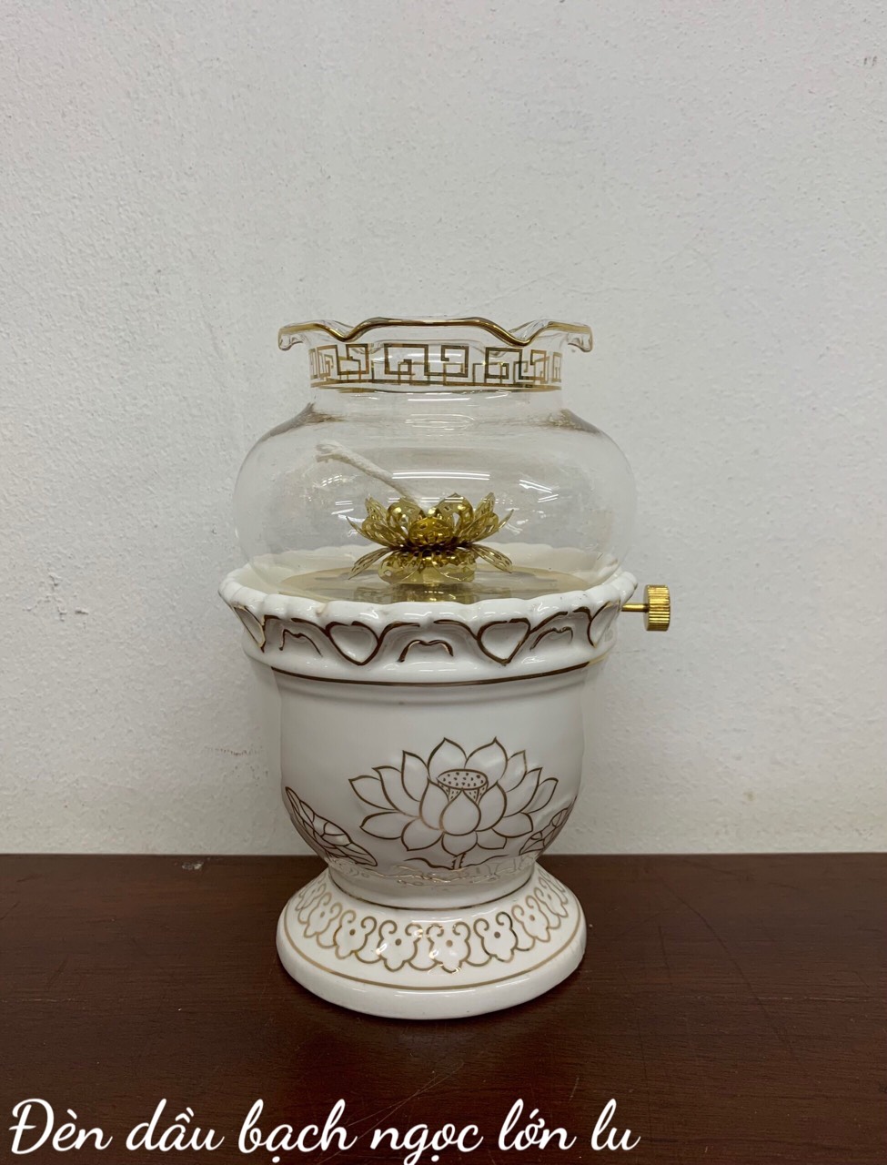 Đèn dầu bạch ngọc lớn lu