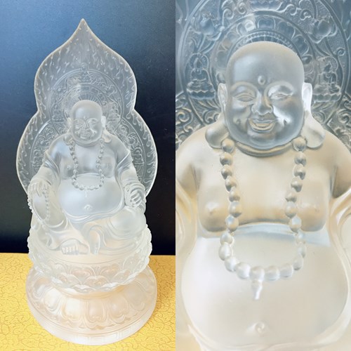 Di lặc lá bồ đề trắng mờ
