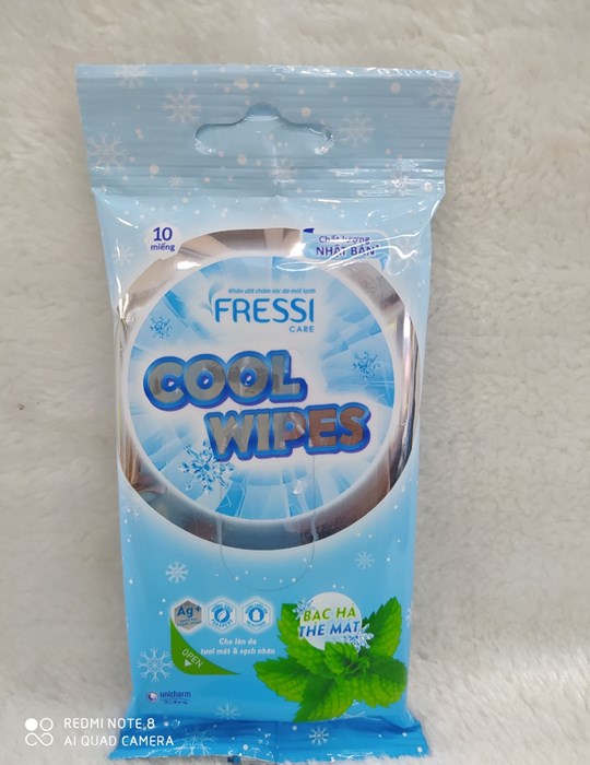 Khăn giấy ướt bỏ túi Fressi Cool Wipes