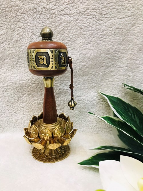 Kinh Luân Quay Tay Trung màu đồng