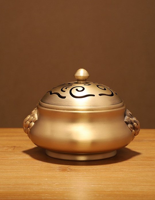 Lư xông trầm sư tử vàng