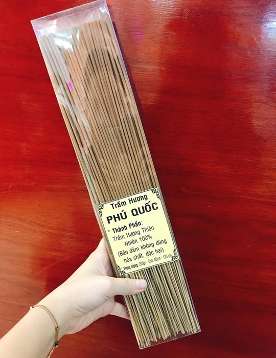 Nhang trầm Phú Quốc 4 tấc