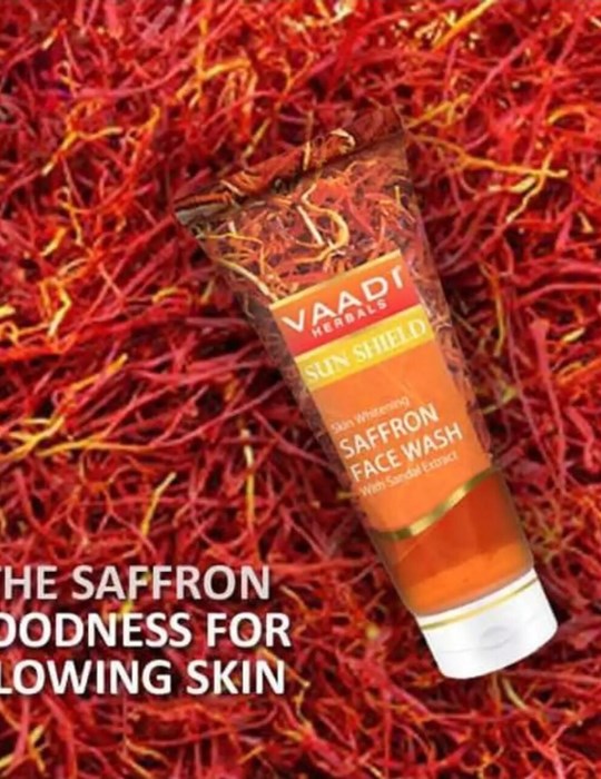 Sữa rửa mặt saffron ấn độ 