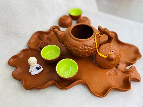 Trà khay ấm chàm 