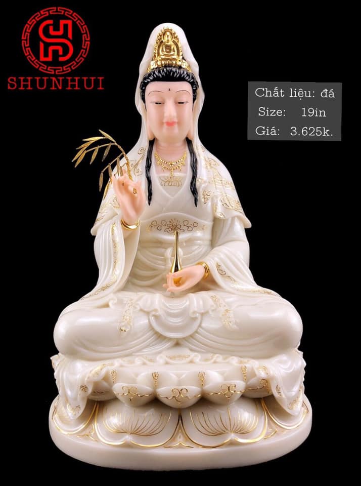 Tượng quan âm màu trắng