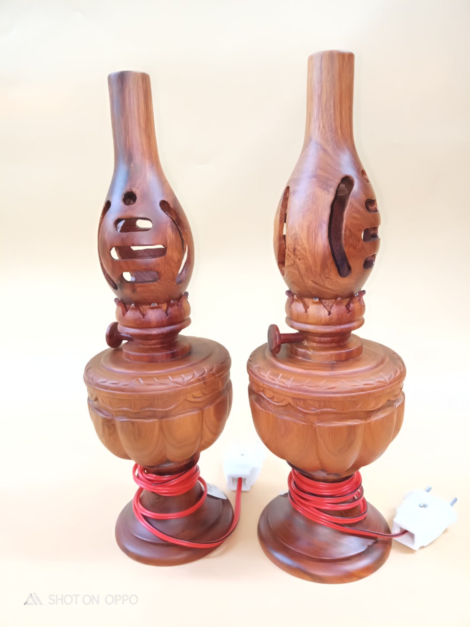 Đèn dầu gỗ hương trơn 38