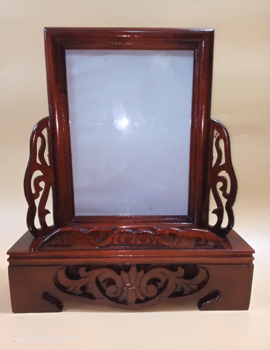 Khung hình thờ chạm 18x24